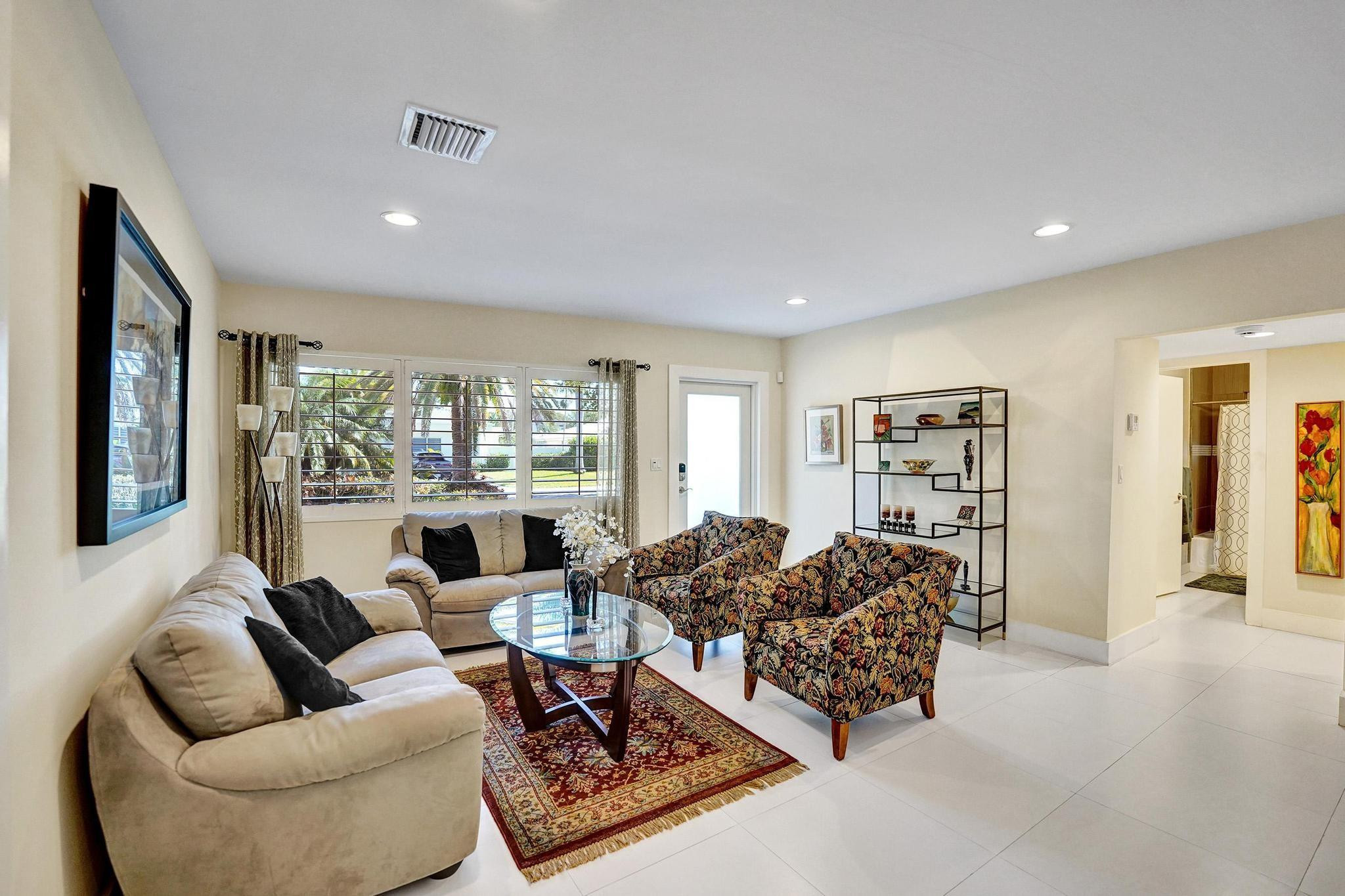 2649 NE 27th Terrace