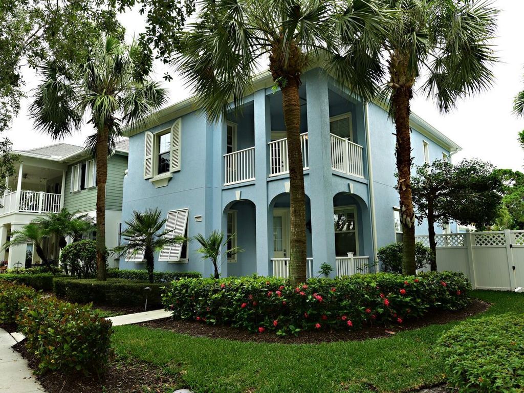 Photo of 2577 E Community Drive, Jupiter, FL 33458 (MLS # R10910445)