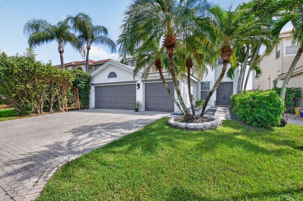 Photo of 7328 Providence Road, Boynton Beach, FL 33436 (MLS # B26085530)