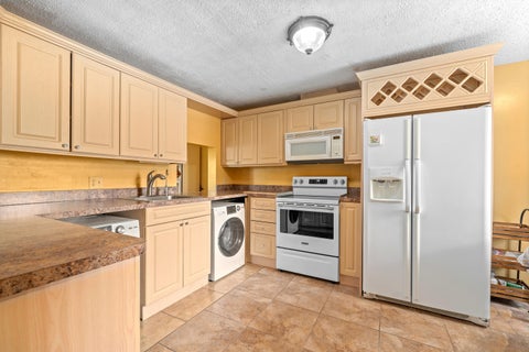 Photo of 831 SALEM Lane #A, Lake Worth, FL 33467 (MLS # B26090768)