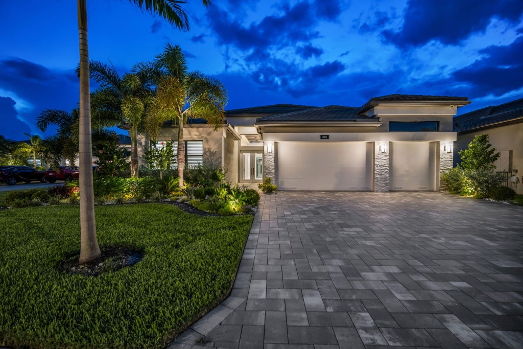 Photo of 11411 APRICOT VALLEY Drive, Boynton Beach, FL 33473 (MLS # B26072909)