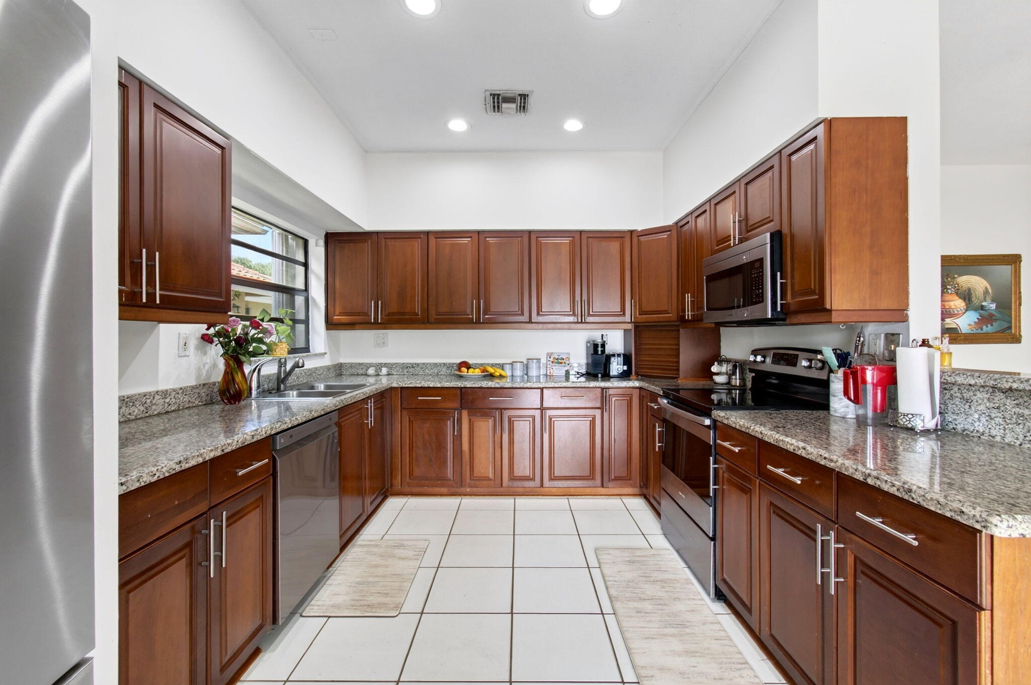 Properties | Stephanie Kaufman 8718 Via Reale
