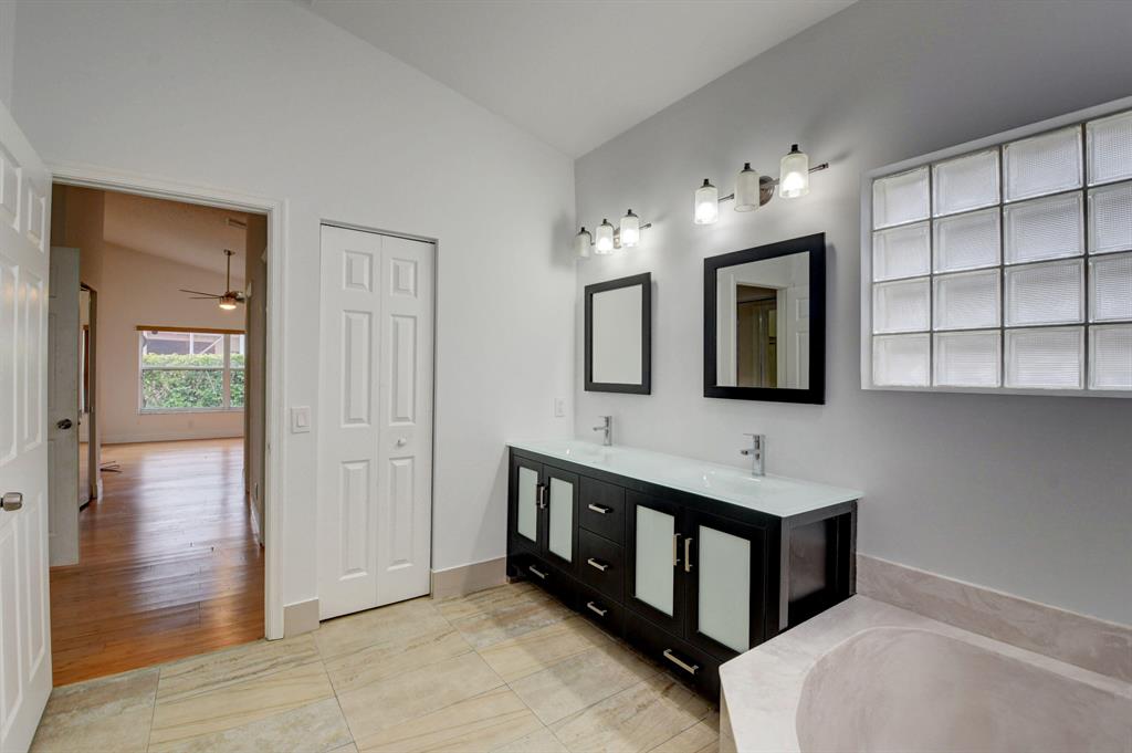 LACUNA - Residential