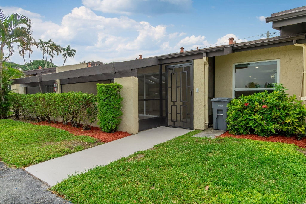 Photo of 13665 VIA AURORA #C, Delray Beach, FL 33484 (MLS # B26087057)