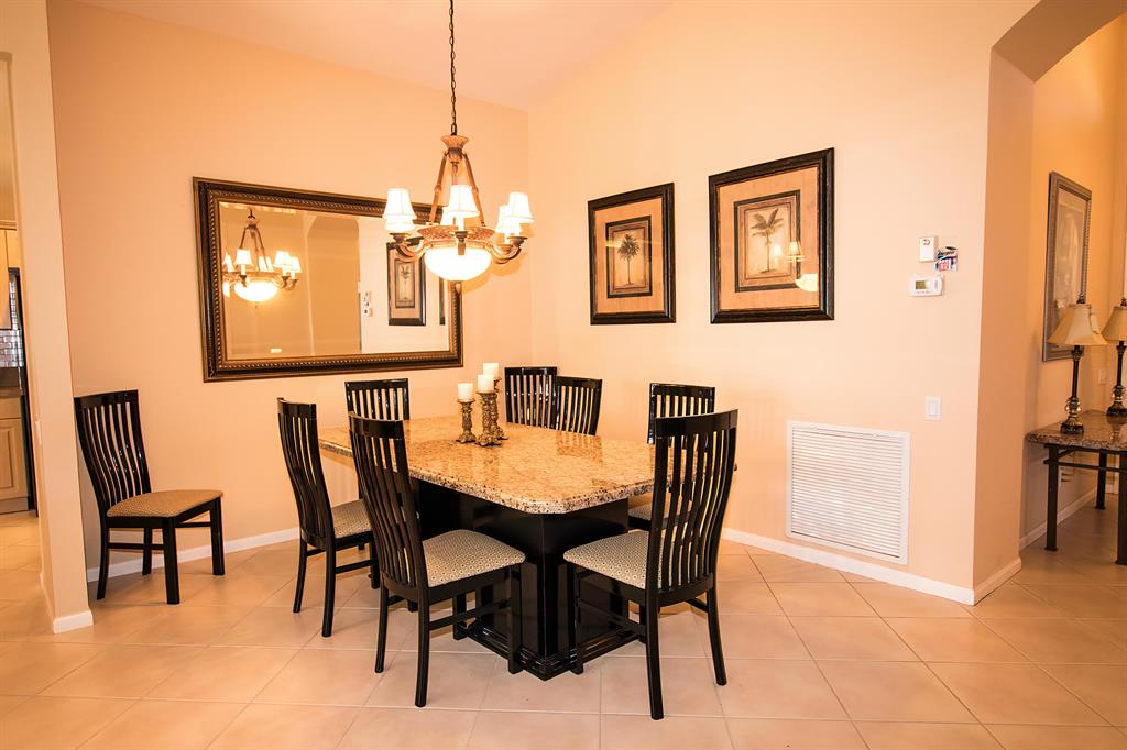 CASCADE LAKES - Residential