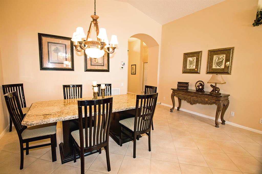 CASCADE LAKES - Residential