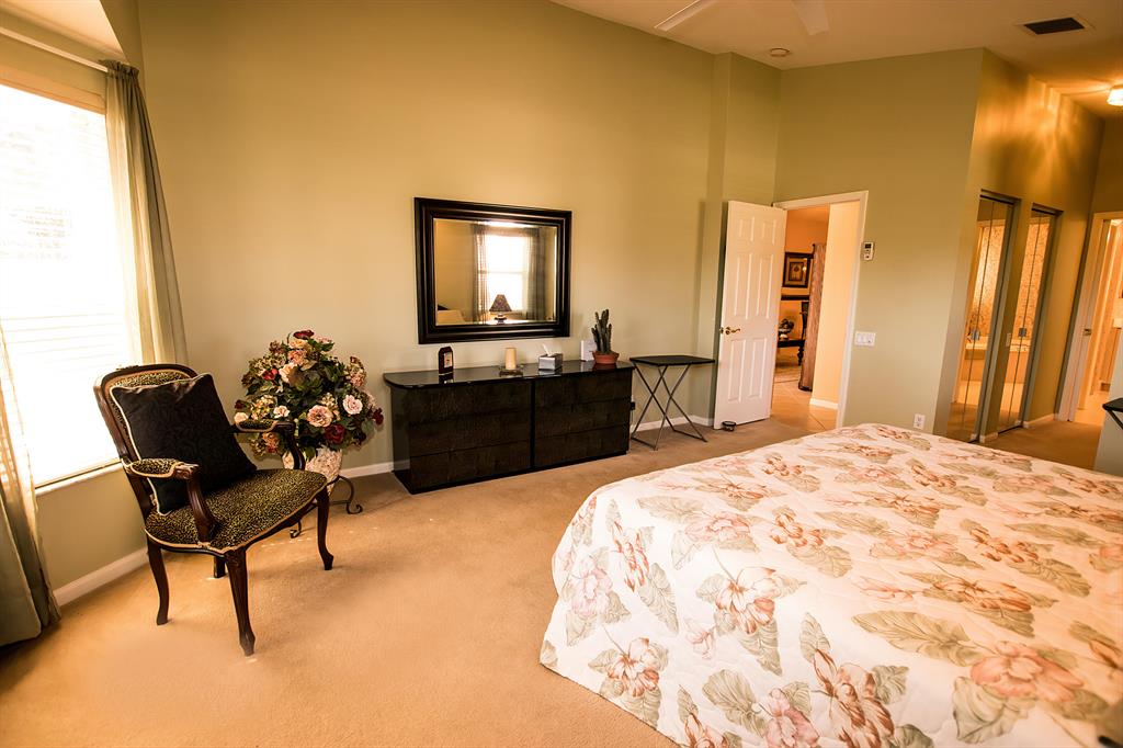 CASCADE LAKES - Residential