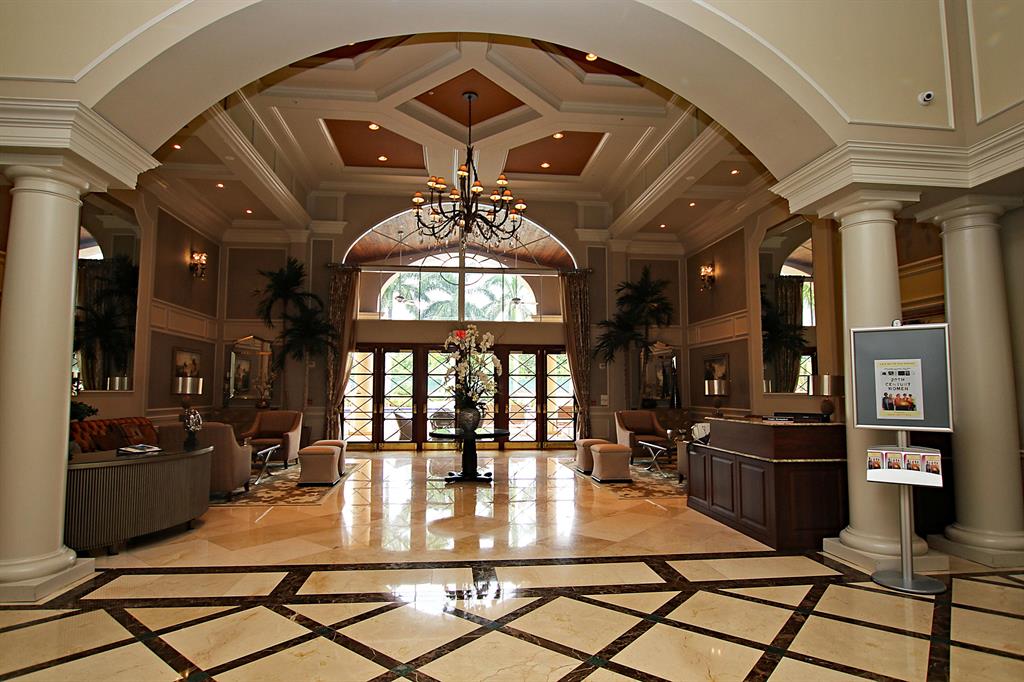 CASCADE LAKES - Residential