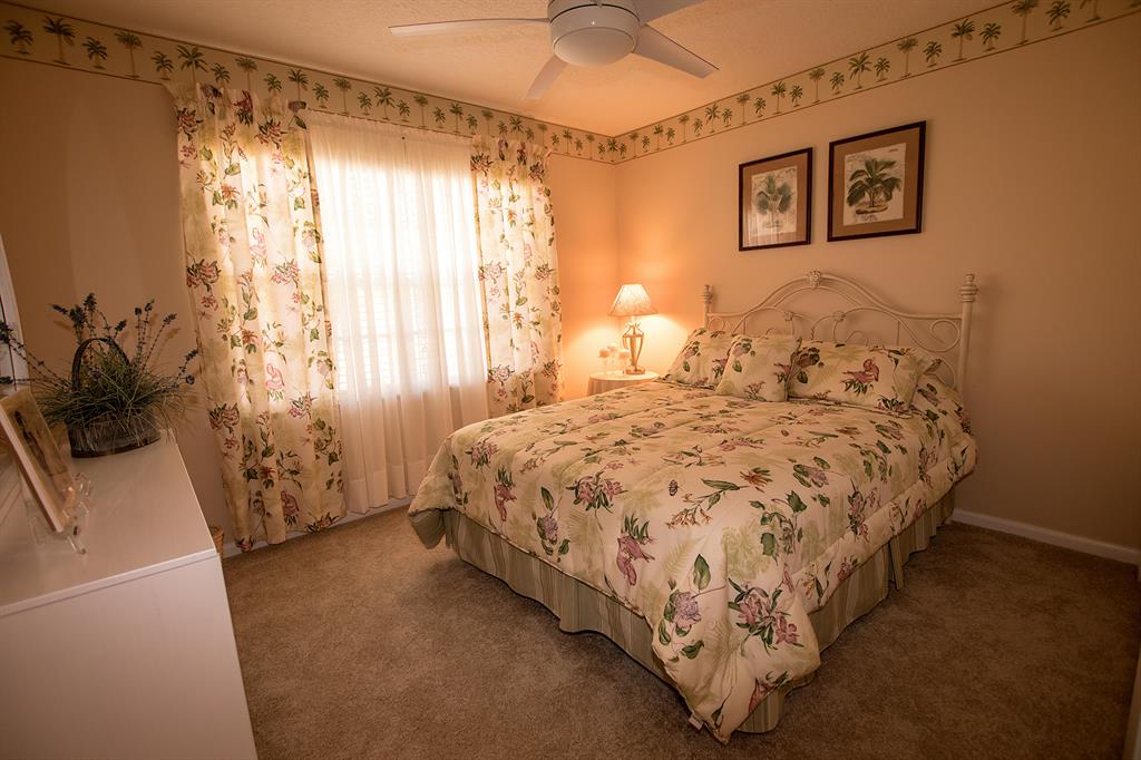 CASCADE LAKES - Residential