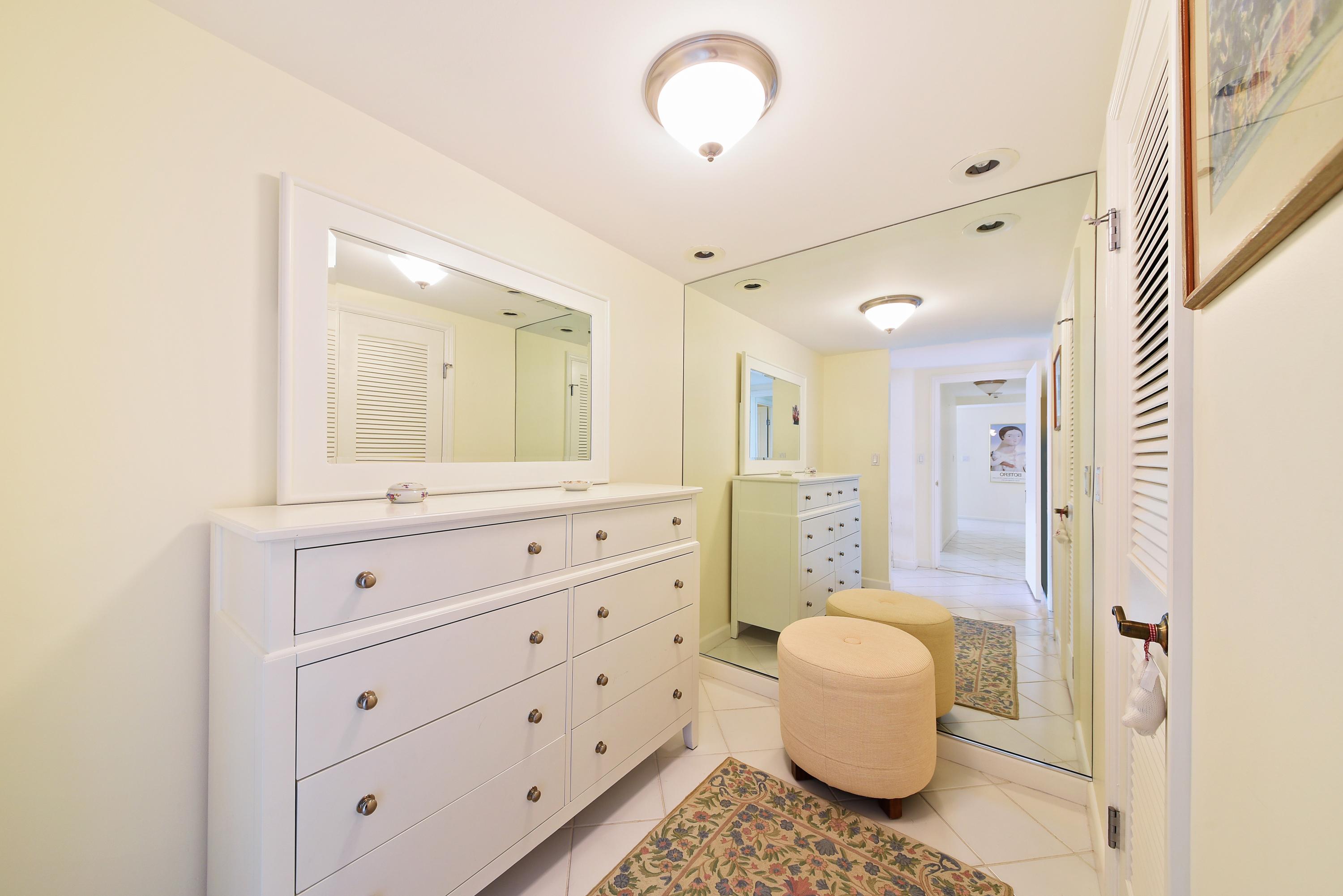 WINTHROP HOUSE CONDO - Residential