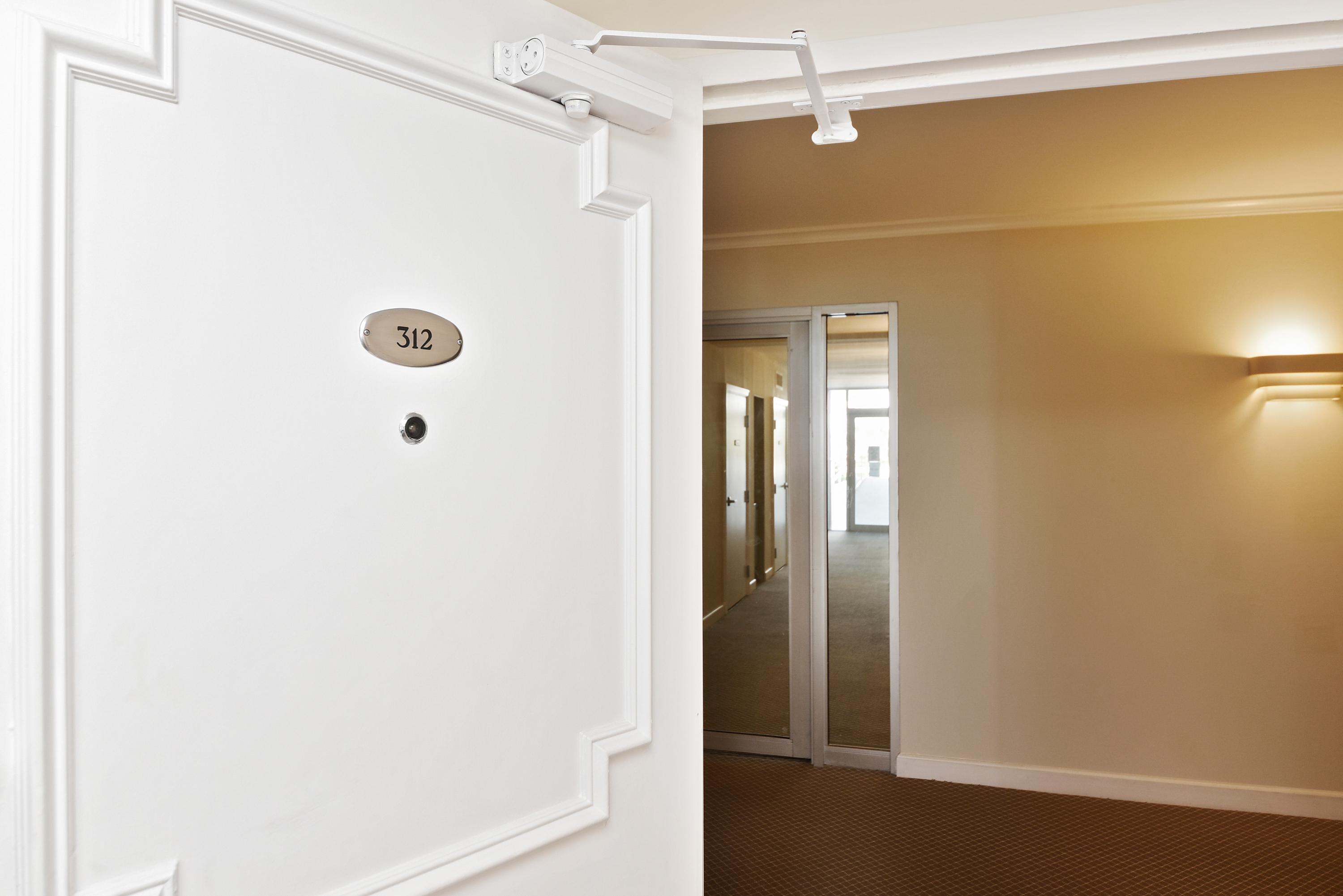 WINTHROP HOUSE CONDO - Residential