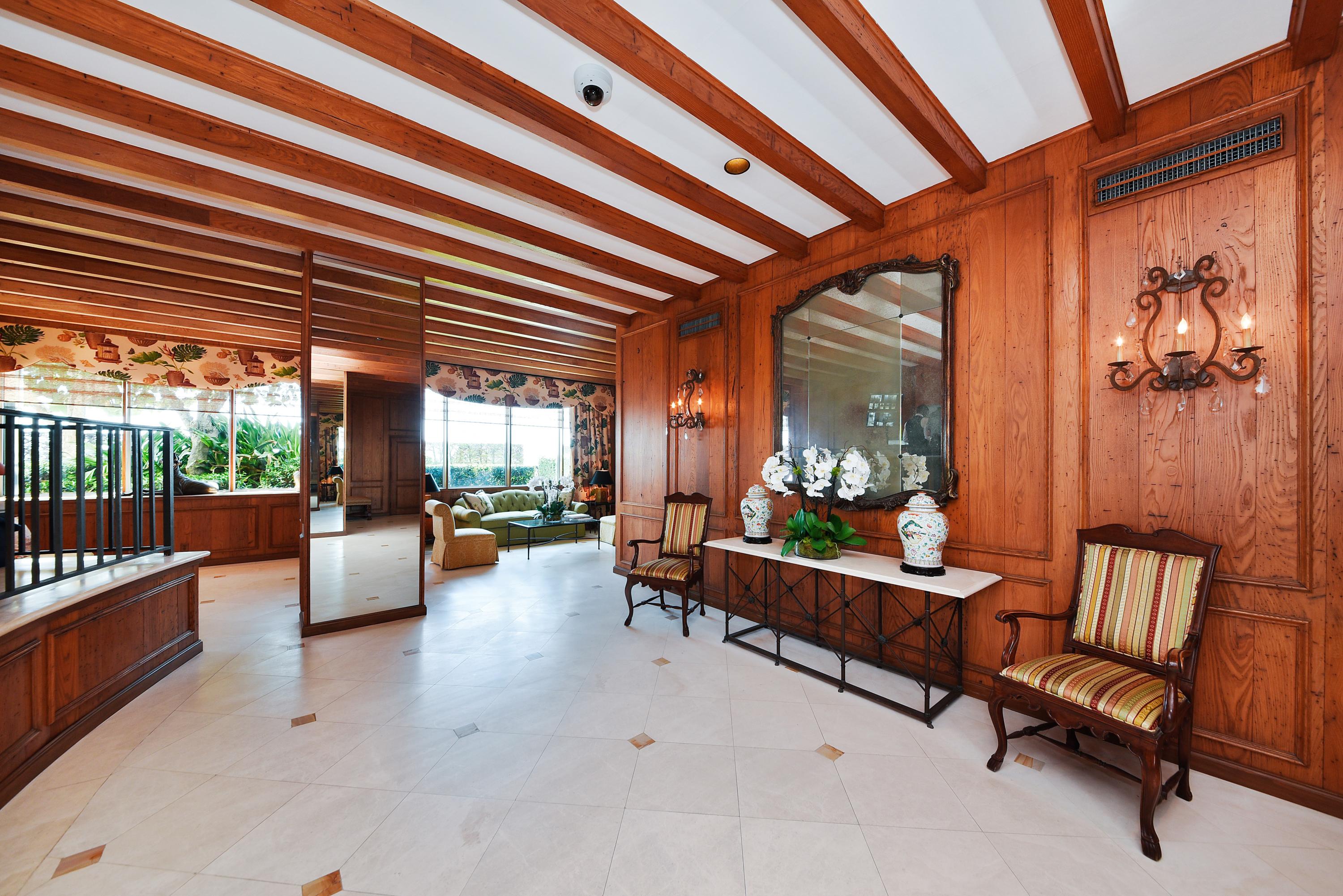 WINTHROP HOUSE CONDO - Residential