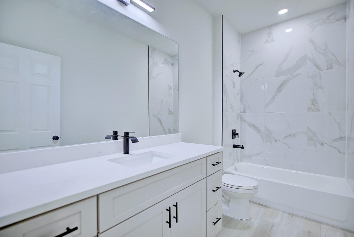 Sun N Lake - Residential