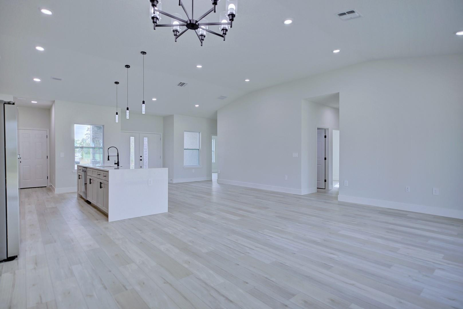 Sun N Lake - Residential