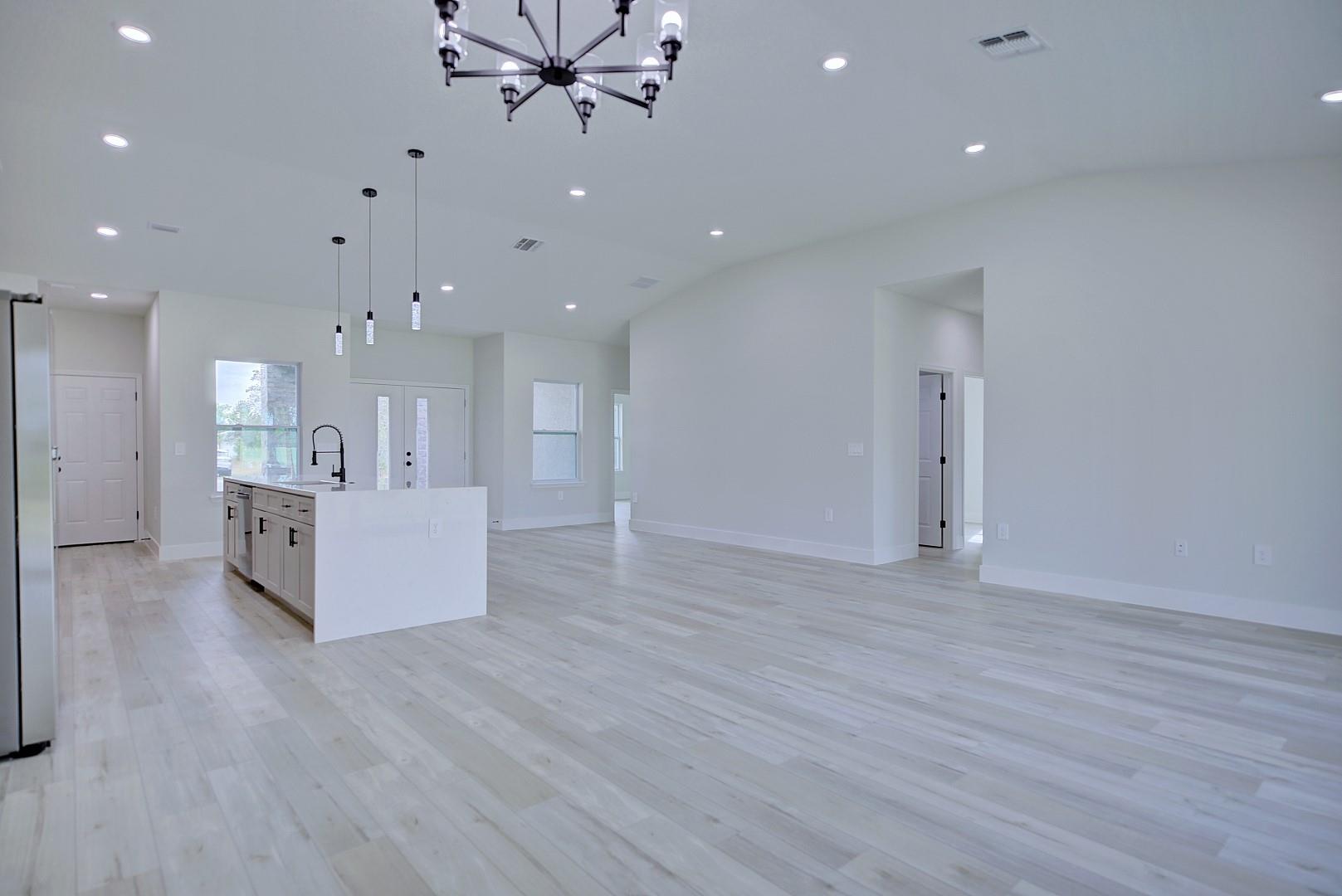 Sun N Lake - Residential