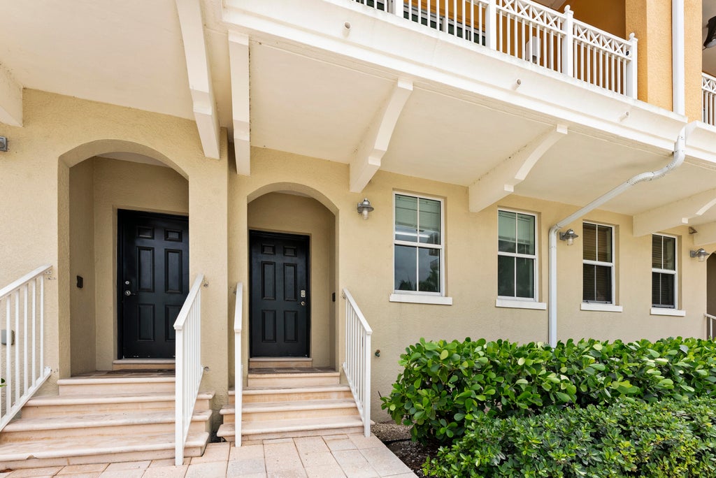 Photo of 643 CASA LOMA Boulevard, Boynton Beach, FL 33435 (MLS # B26080201)