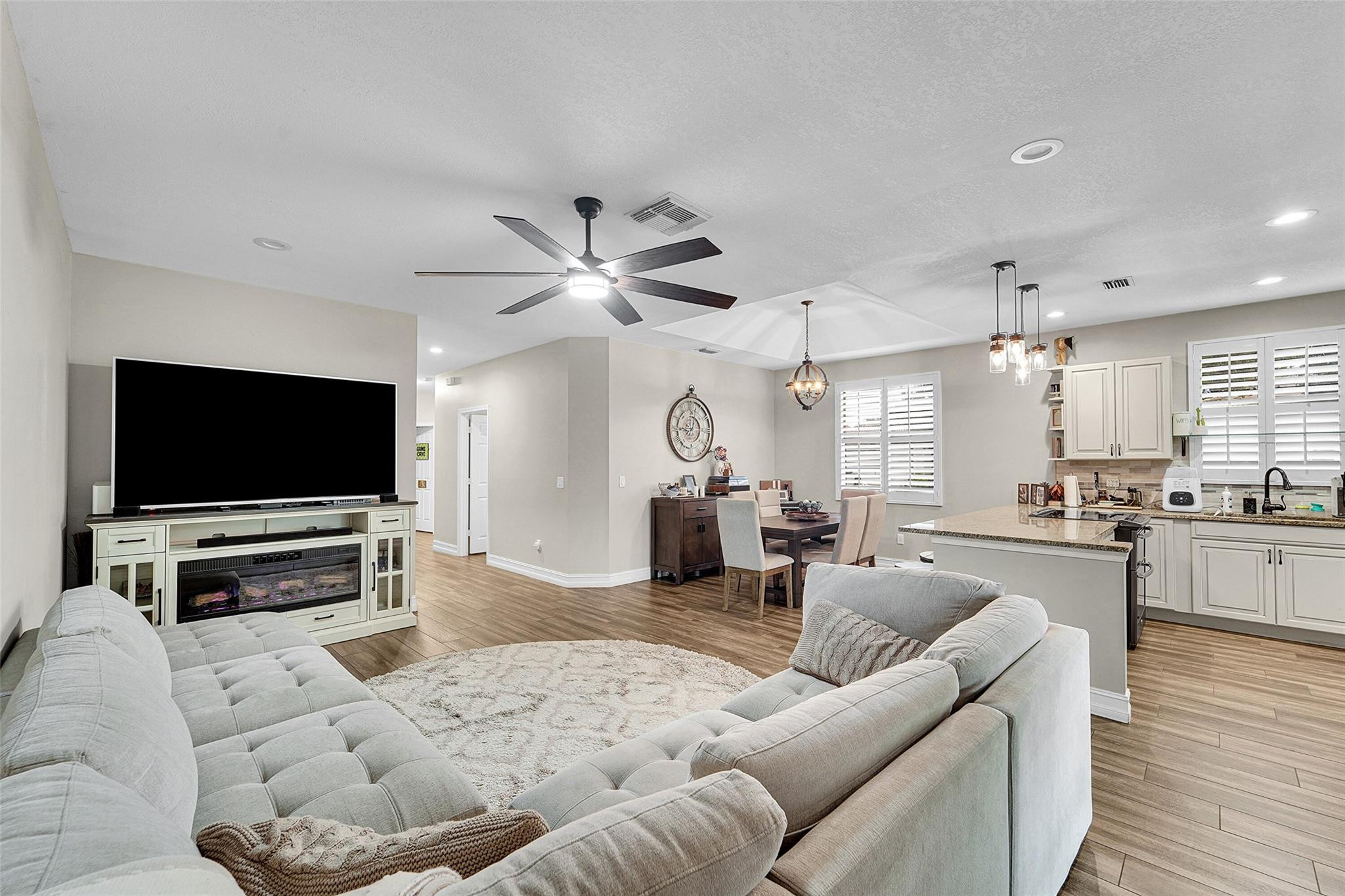 Madison Lakes - Residential