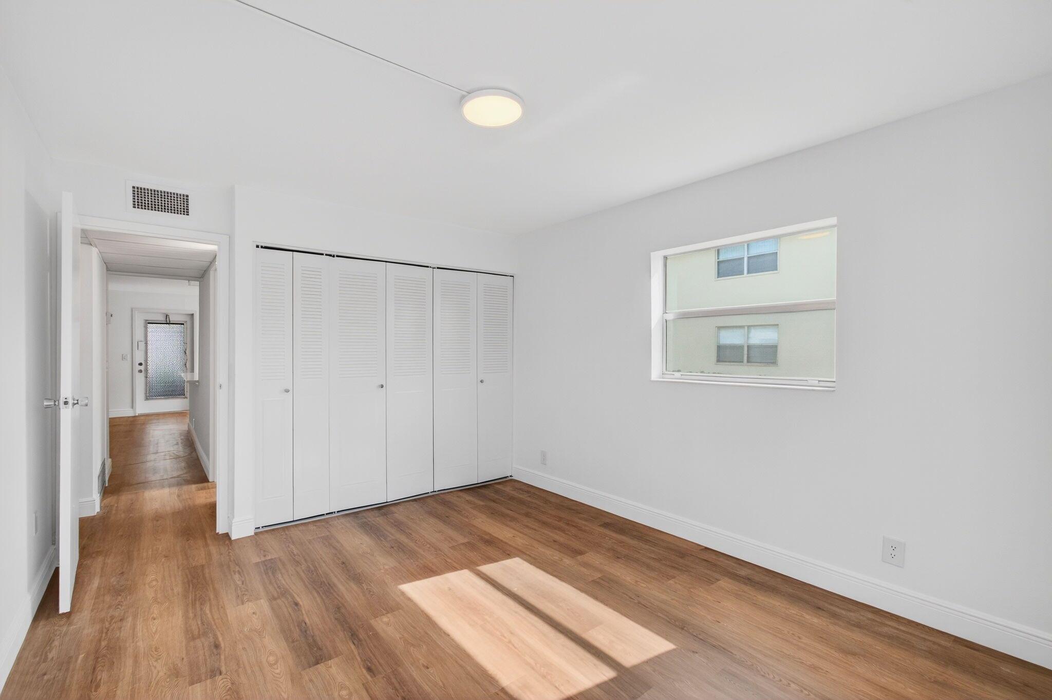 KINGS POINT - Residential