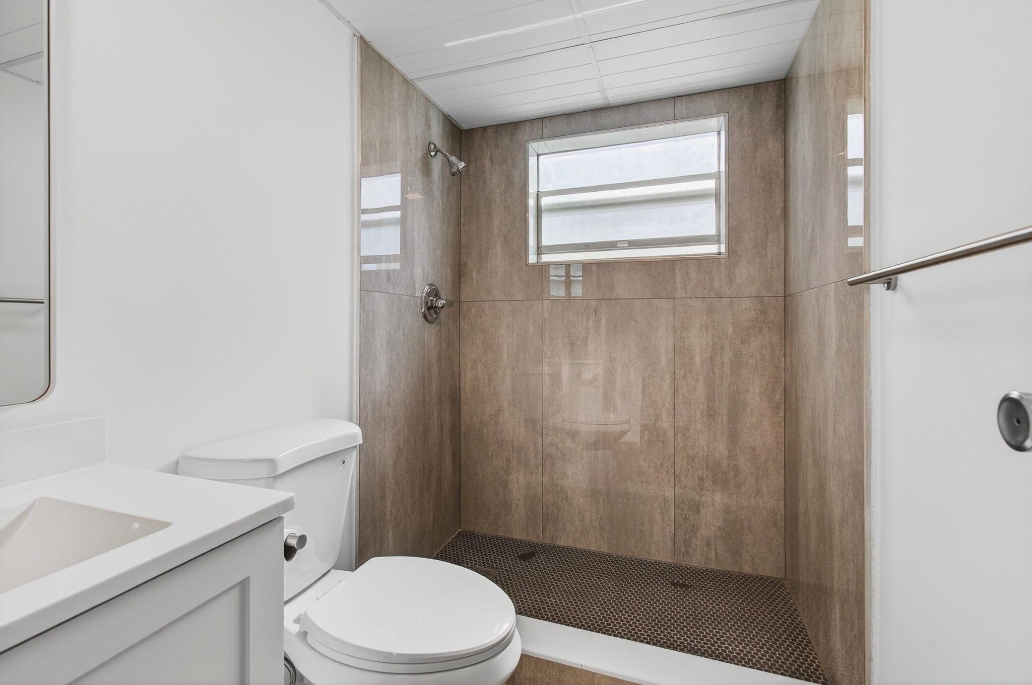 KINGS POINT - Residential