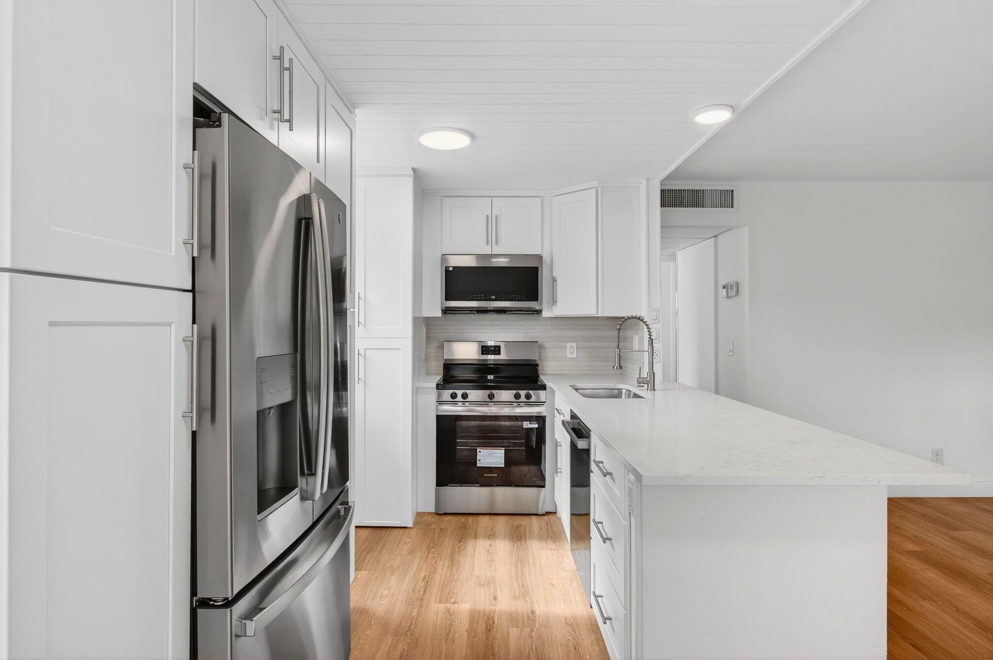 KINGS POINT - Residential