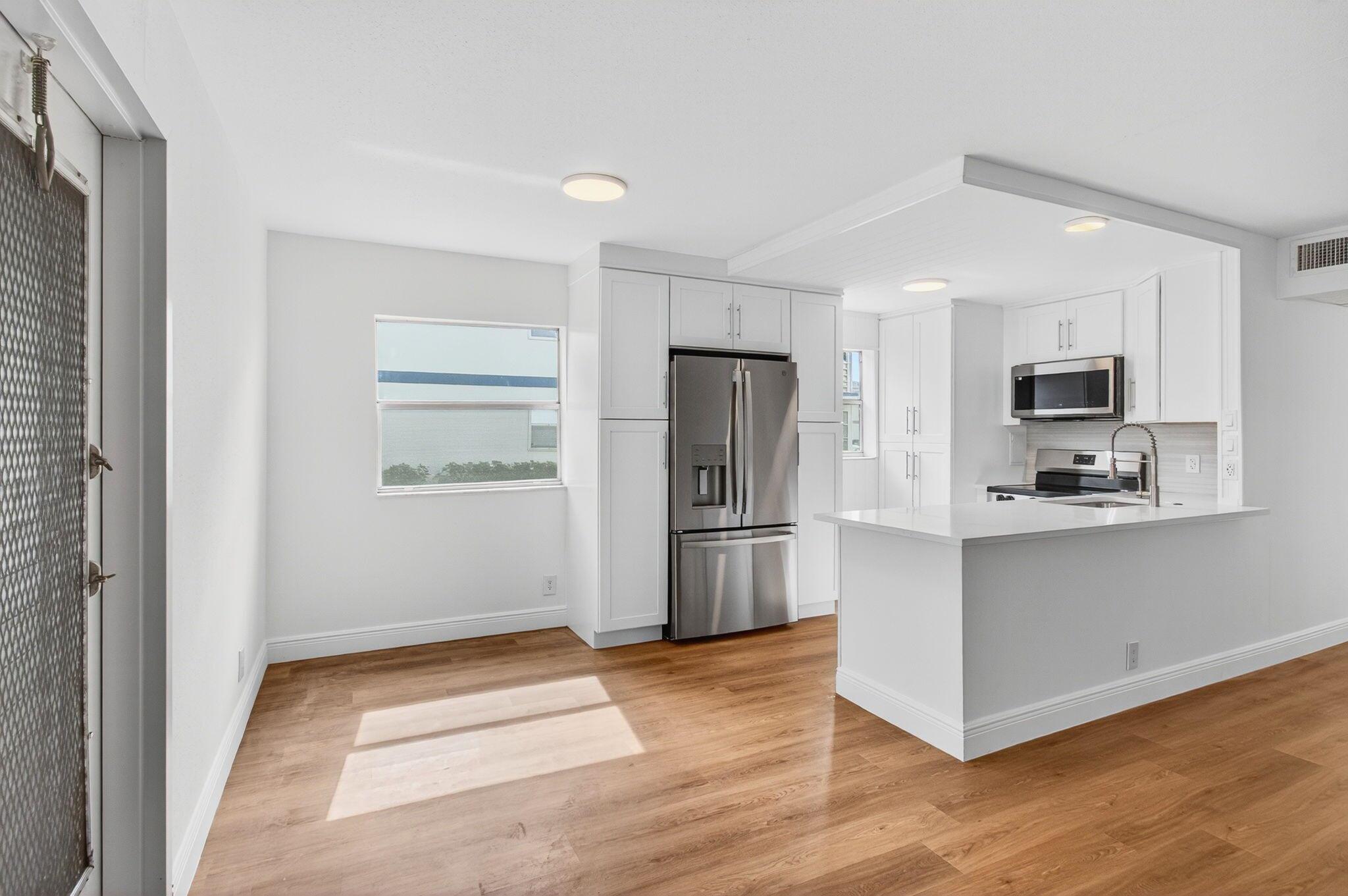 KINGS POINT - Residential