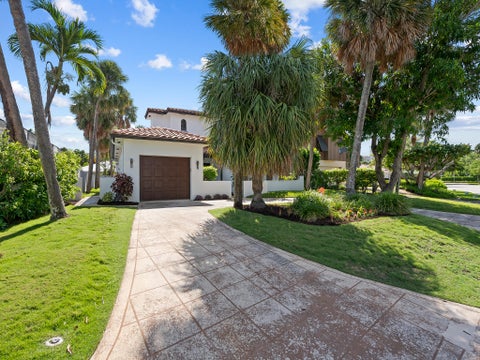 Tiny photo for 80 SE Olive Way, Boca Raton, FL 33432 (MLS # B26077904)
