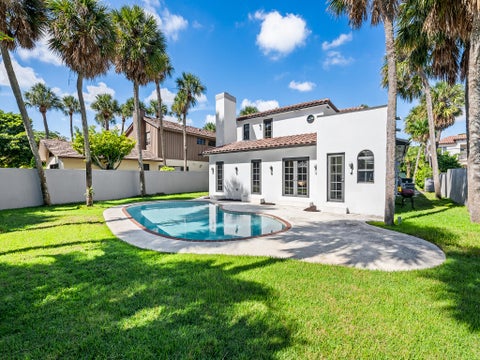 Tiny photo for 80 SE Olive Way, Boca Raton, FL 33432 (MLS # B26077904)