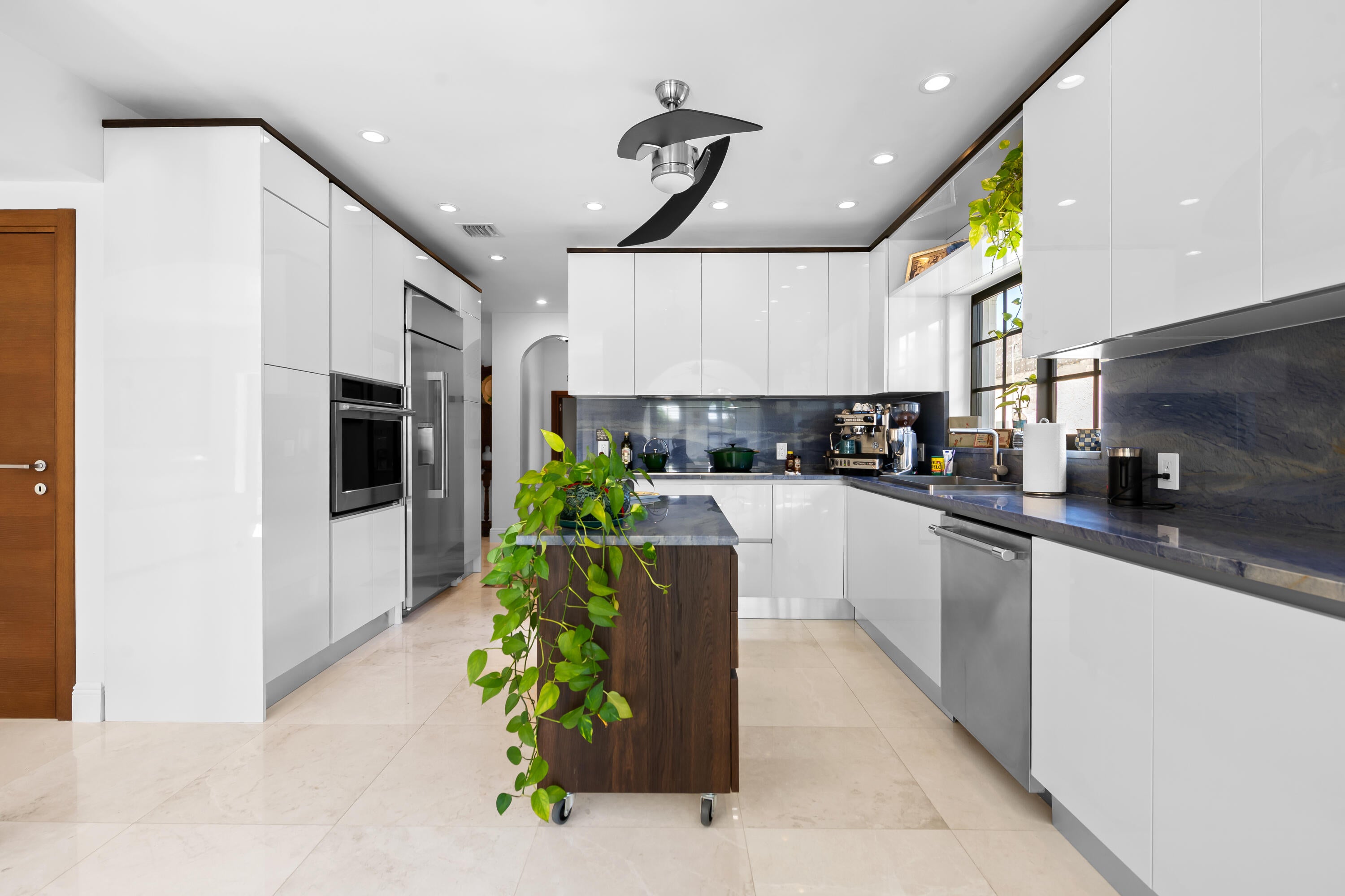 80 SE Olive Way, Boca Raton, FL, 33432/$3,200,000 1 80 SE Olive Way