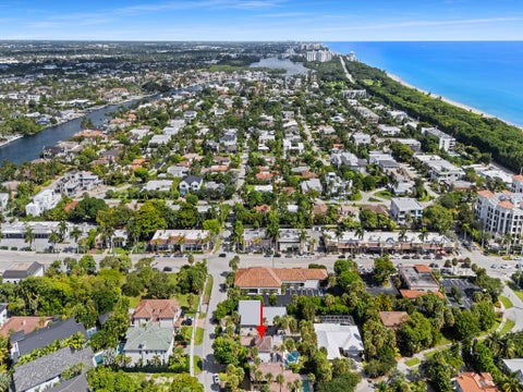 Tiny photo for 80 SE Olive Way, Boca Raton, FL 33432 (MLS # B26077904)