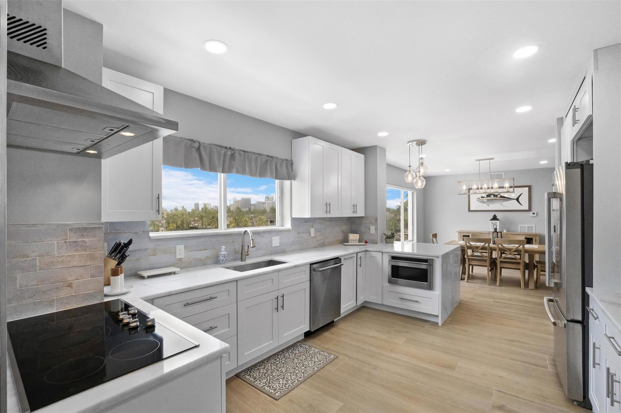 333 Sunset Dr 208