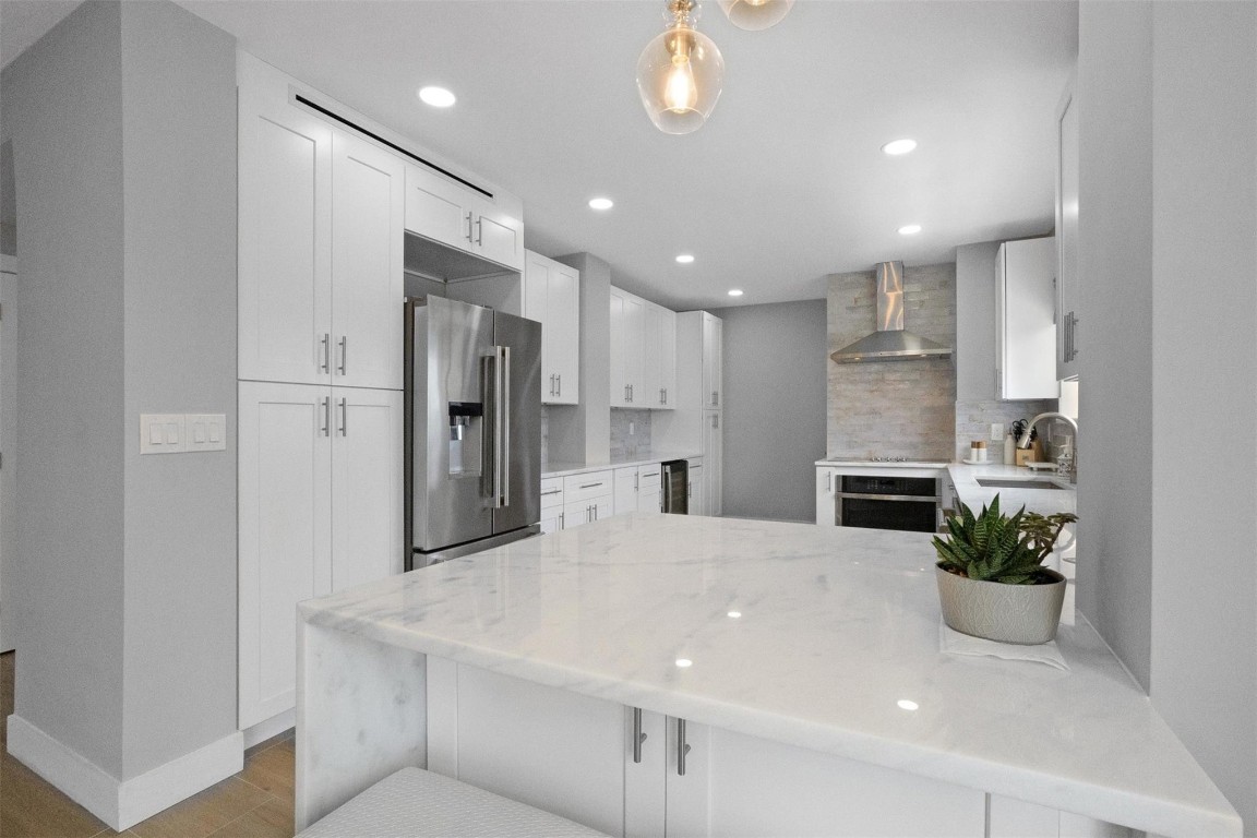 333 Sunset Drive 208