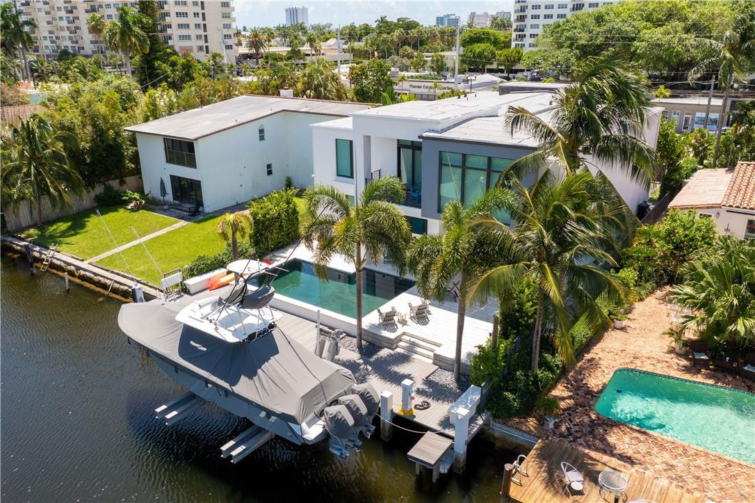 LAUDERDALE SHORES CORR PL - Residential