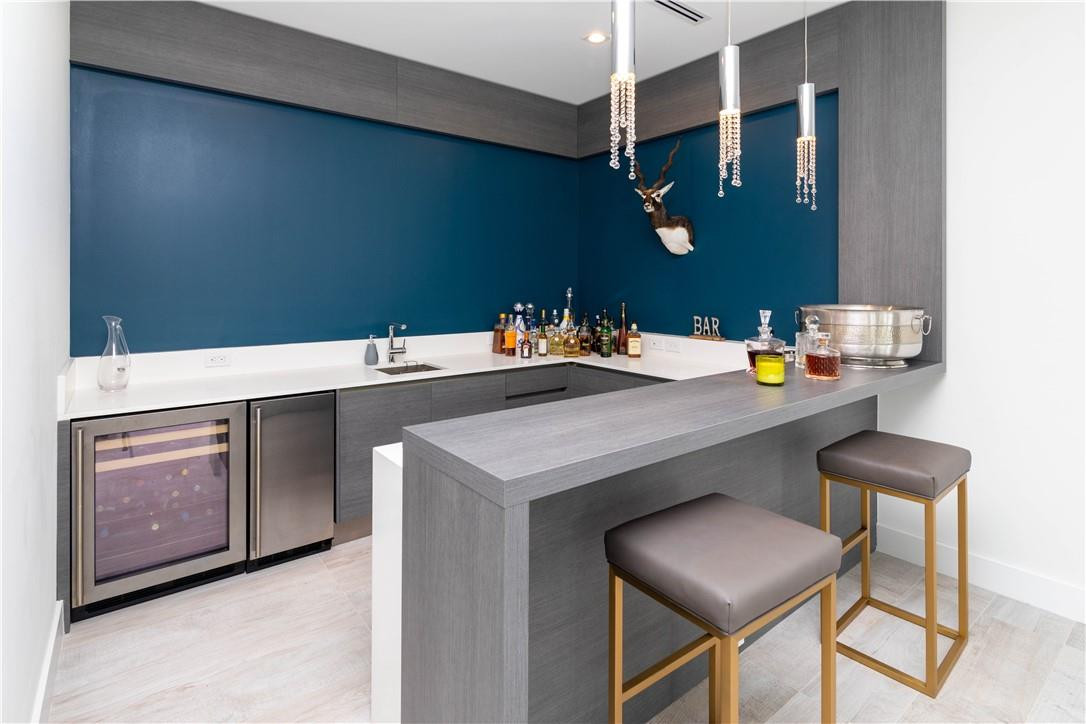 LAUDERDALE SHORES CORR PL - Residential