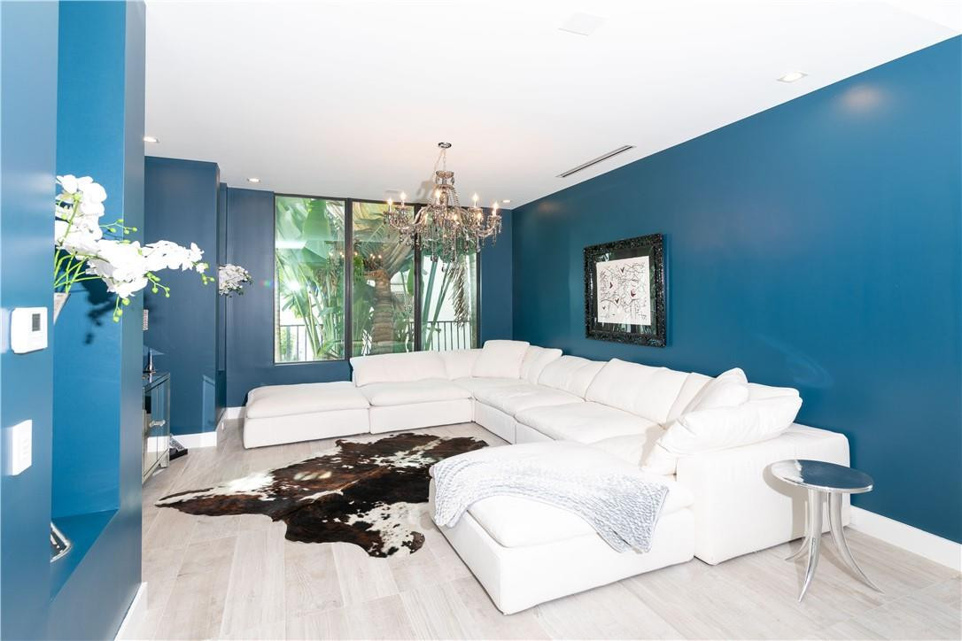 LAUDERDALE SHORES CORR PL - Residential