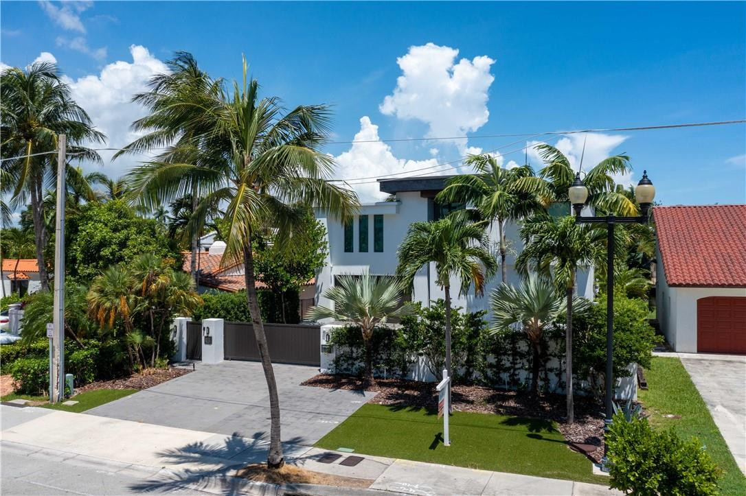 LAUDERDALE SHORES CORR PL - Residential