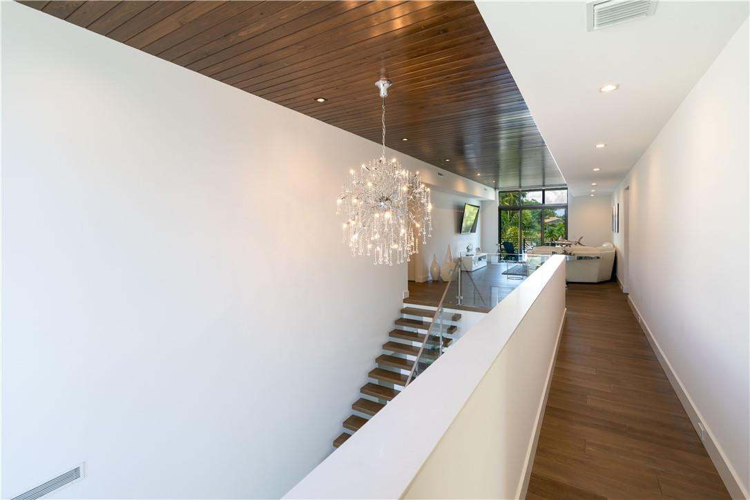 LAUDERDALE SHORES CORR PL - Residential