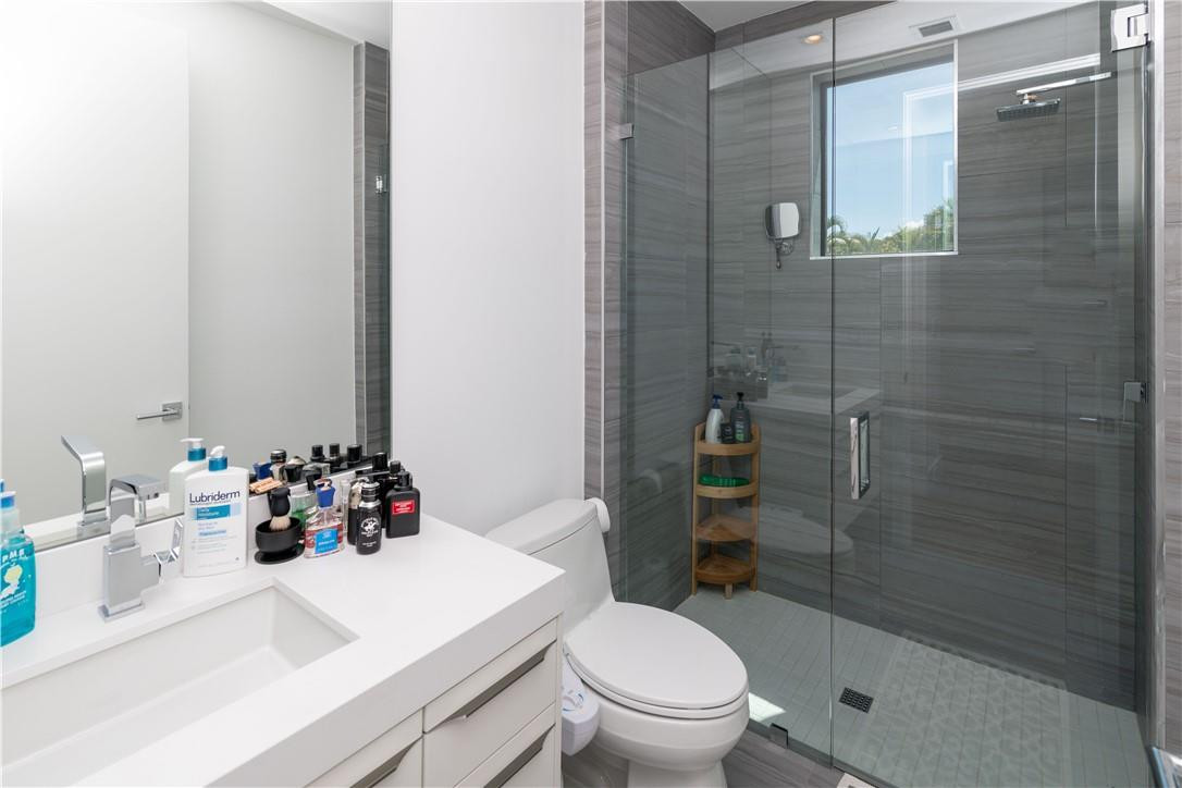 LAUDERDALE SHORES CORR PL - Residential