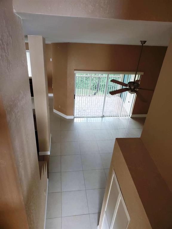 STERLING VILLAGES OF PALM BEACH LAKES CONDO - Residential