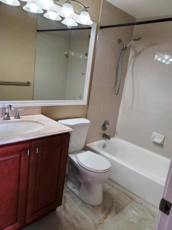 STERLING VILLAGES OF PALM BEACH LAKES CONDO - Residential