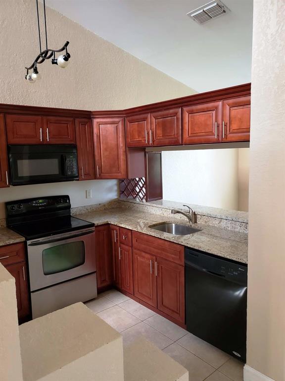 STERLING VILLAGES OF PALM BEACH LAKES CONDO - Residential