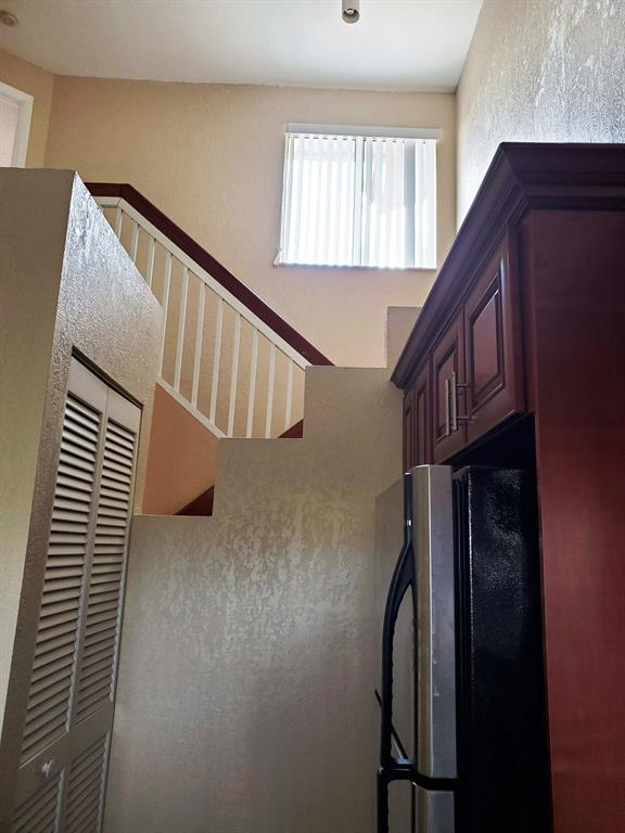 STERLING VILLAGES OF PALM BEACH LAKES CONDO - Residential