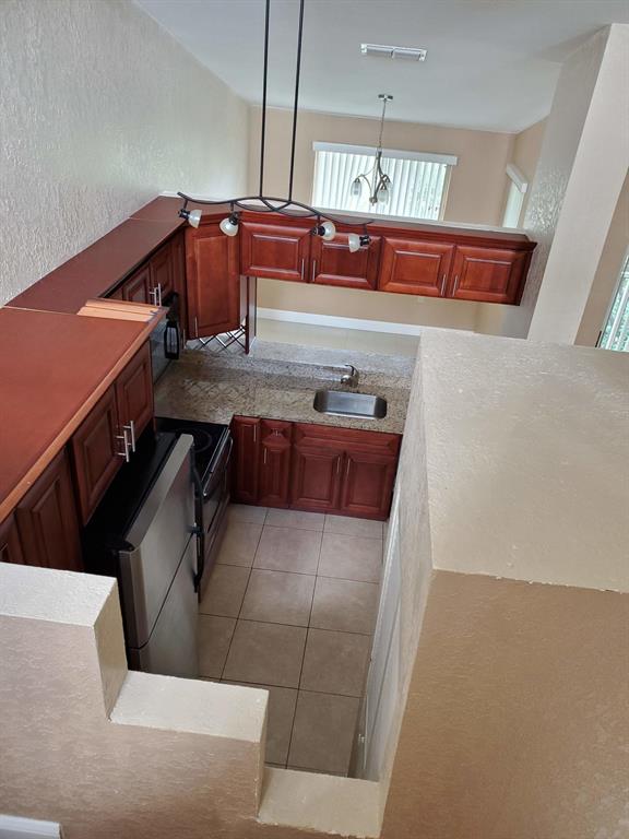 STERLING VILLAGES OF PALM BEACH LAKES CONDO - Residential