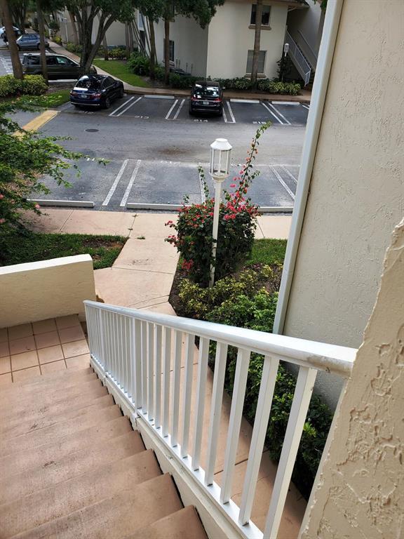 STERLING VILLAGES OF PALM BEACH LAKES CONDO - Residential