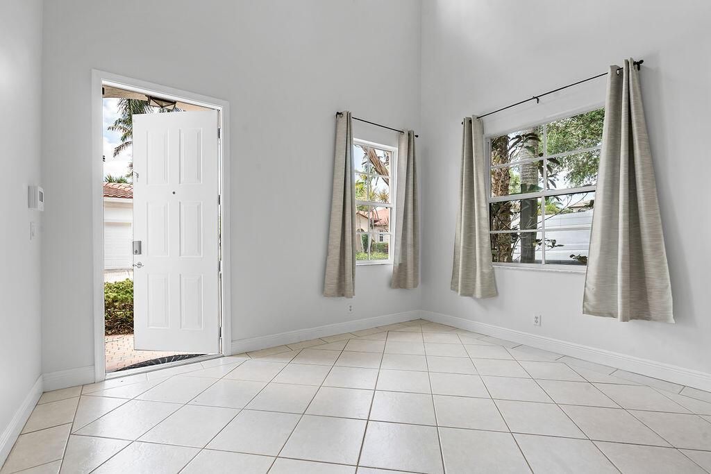Photo of 564 Tomahawk Court, Palm Beach Gardens, FL 33410 (MLS # R11082371)