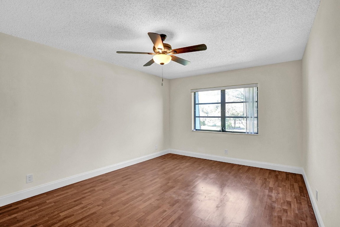 OAKLAND SHORES - Residential