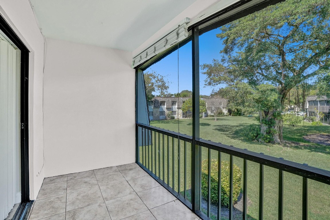 OAKLAND SHORES - Residential