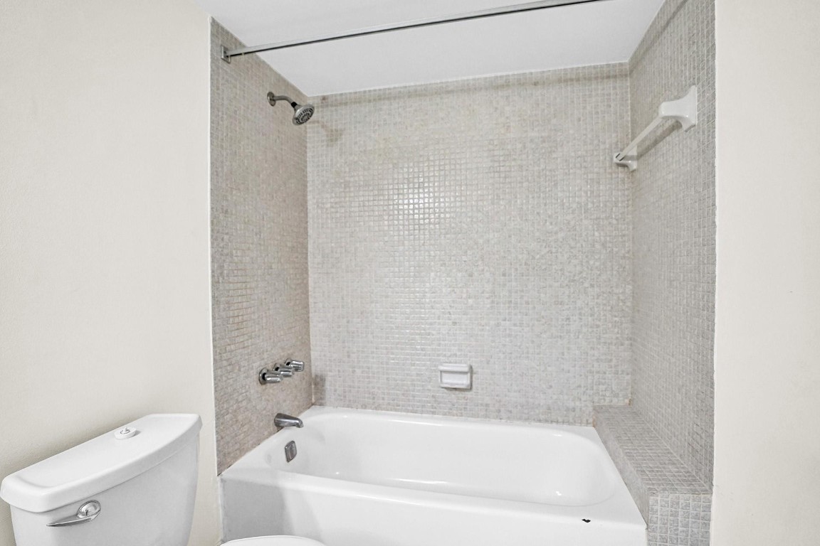 OAKLAND SHORES - Residential