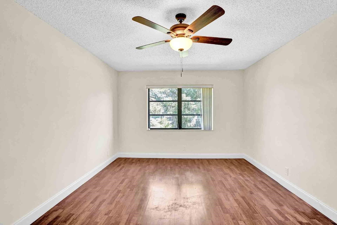 OAKLAND SHORES - Residential