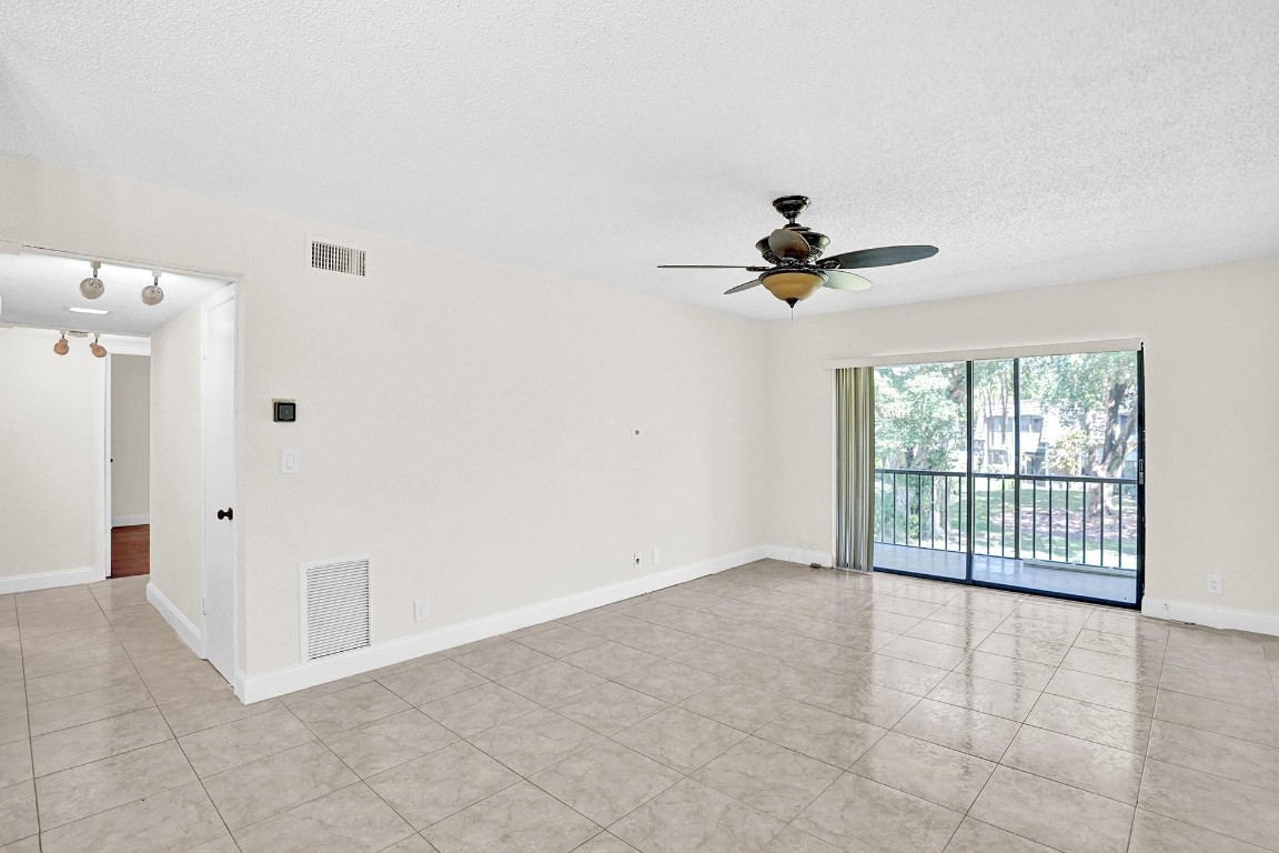 OAKLAND SHORES - Residential