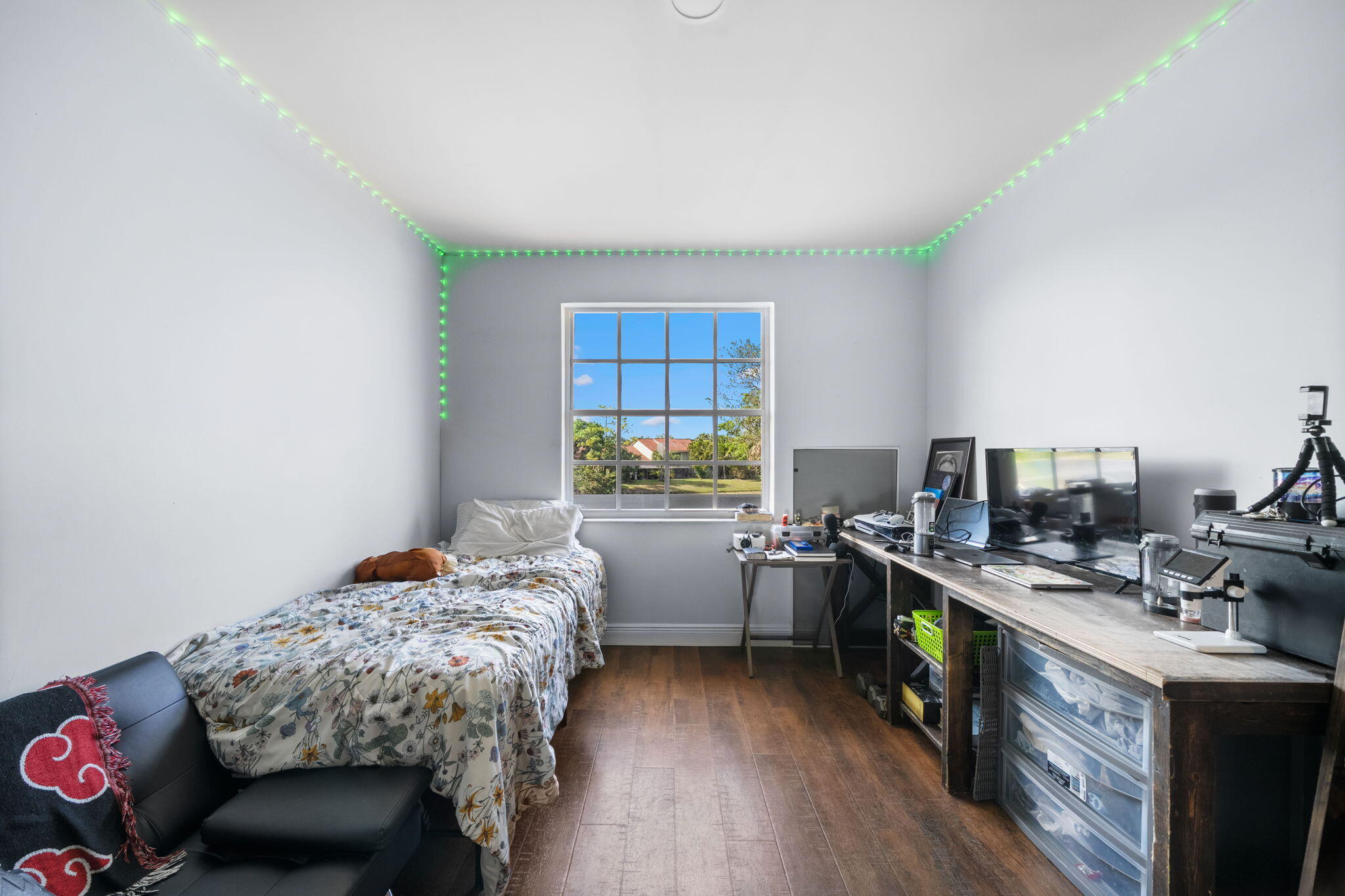 HOLIDAY SPRINGS EAST - Residential